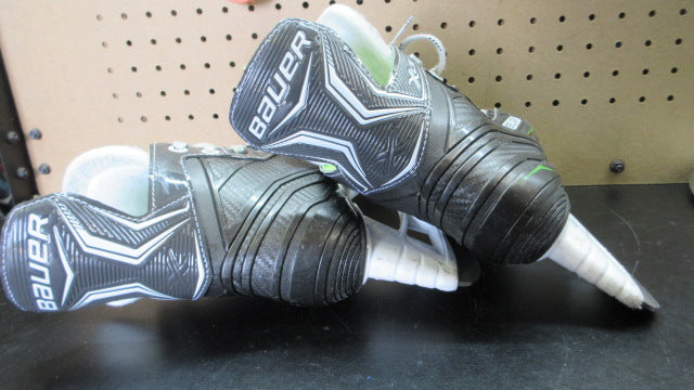Load image into Gallery viewer, Used Bauer X-LS Hockey Skates - Size 2
