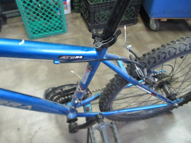 Load image into Gallery viewer, Used Kent 2.4 Terra 24&quot; 21-Speed Mountain Bike
