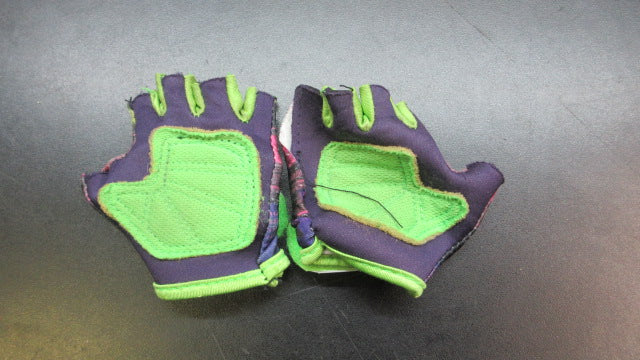 Load image into Gallery viewer, Used Ninja Turtles Fingerless Skating Gloves
