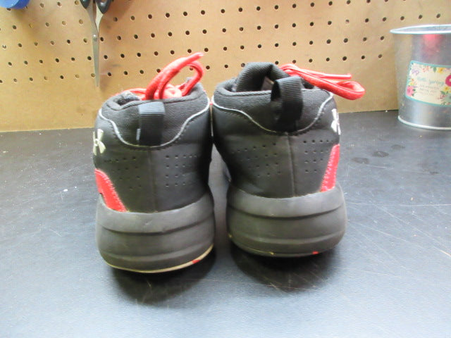 Load image into Gallery viewer, Used Under Armour Lockdown 5 Basketball Shoes - Size Youth 2.5

