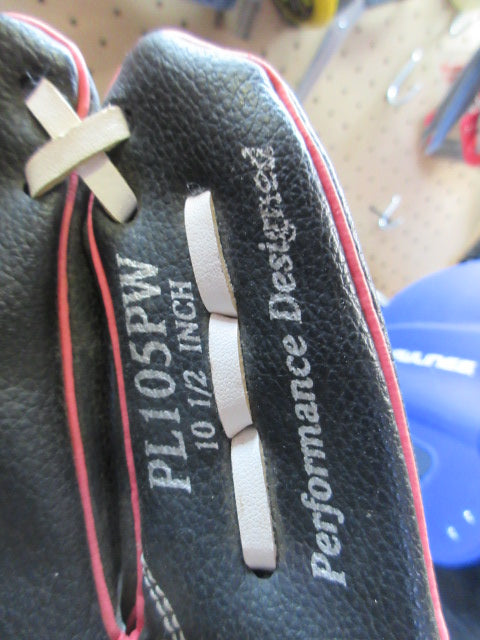 Load image into Gallery viewer, Used Rawlings Players Series 10.5" Glove - RHT
