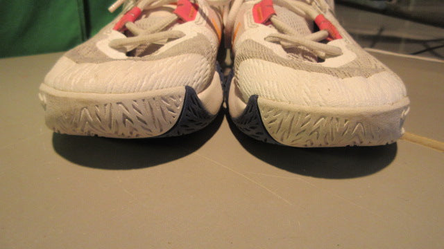 Load image into Gallery viewer, Used Nike Giannis Immortality 2 Athletic Youth 6.5 Baskball Shoes
