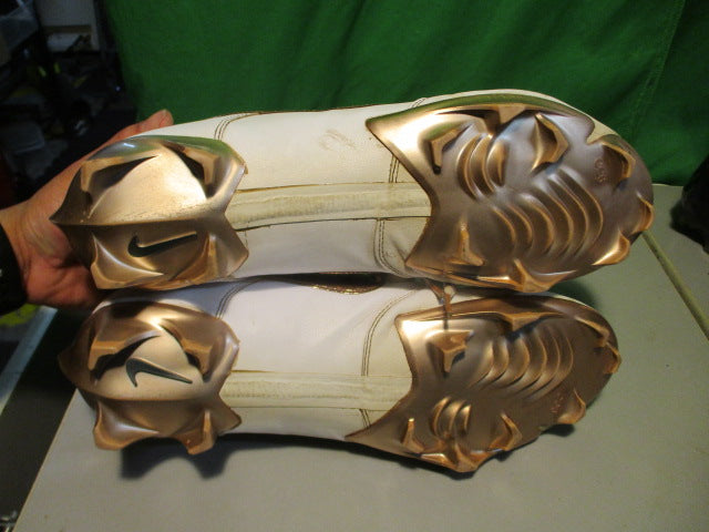 Load image into Gallery viewer, Used Nike Jordan 1 Low Size 14 Football Cleats
