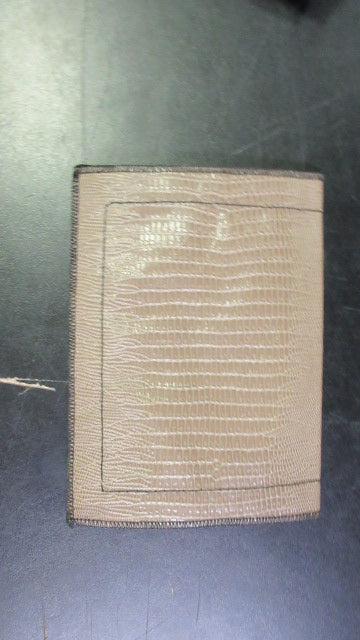 Load image into Gallery viewer, Fishing Reel Cover Velcro Tan
