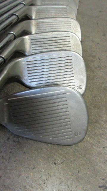 Load image into Gallery viewer, Used Ping i3 0-Size Blue Dot Complete Iron Set 3 - 9 + Pitch &amp; Sand Wedge
