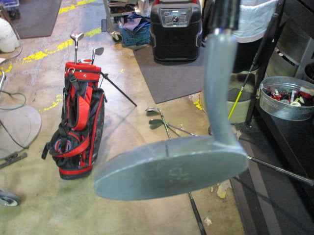 Load image into Gallery viewer, Used Northwestern 24&quot; RH JR Putter
