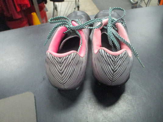 Used DSG Size 5.5 soccer Cleats