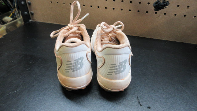 Load image into Gallery viewer, Used New Balance 4040v7 Size 1 Cleats
