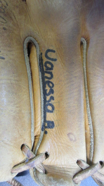 Used Vintage Rawlings Heart Of The Hide Billy Williams 11" Glove - RHT