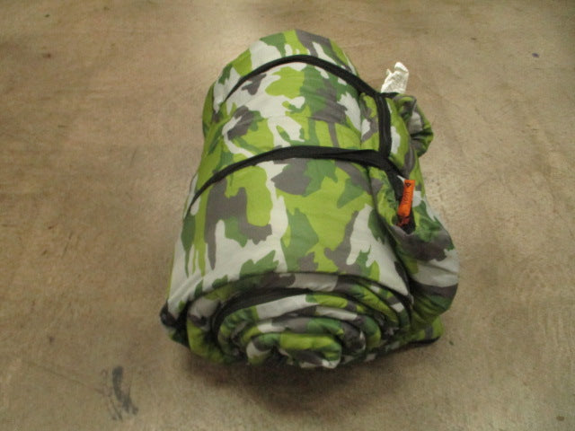 Load image into Gallery viewer, Used Greatland 40 Deg Camo Sleeping Bag
