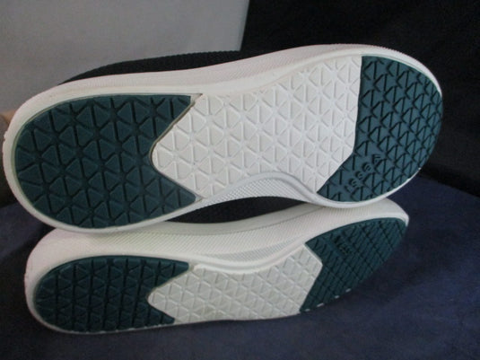 Used Vessi Weekender Kids Waterproof Shoes Size J4