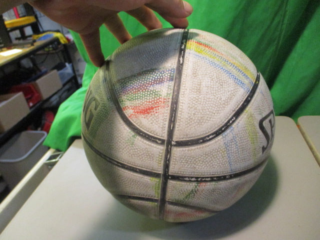 Load image into Gallery viewer, Used Spalding Marble Series 29.5 basketball
