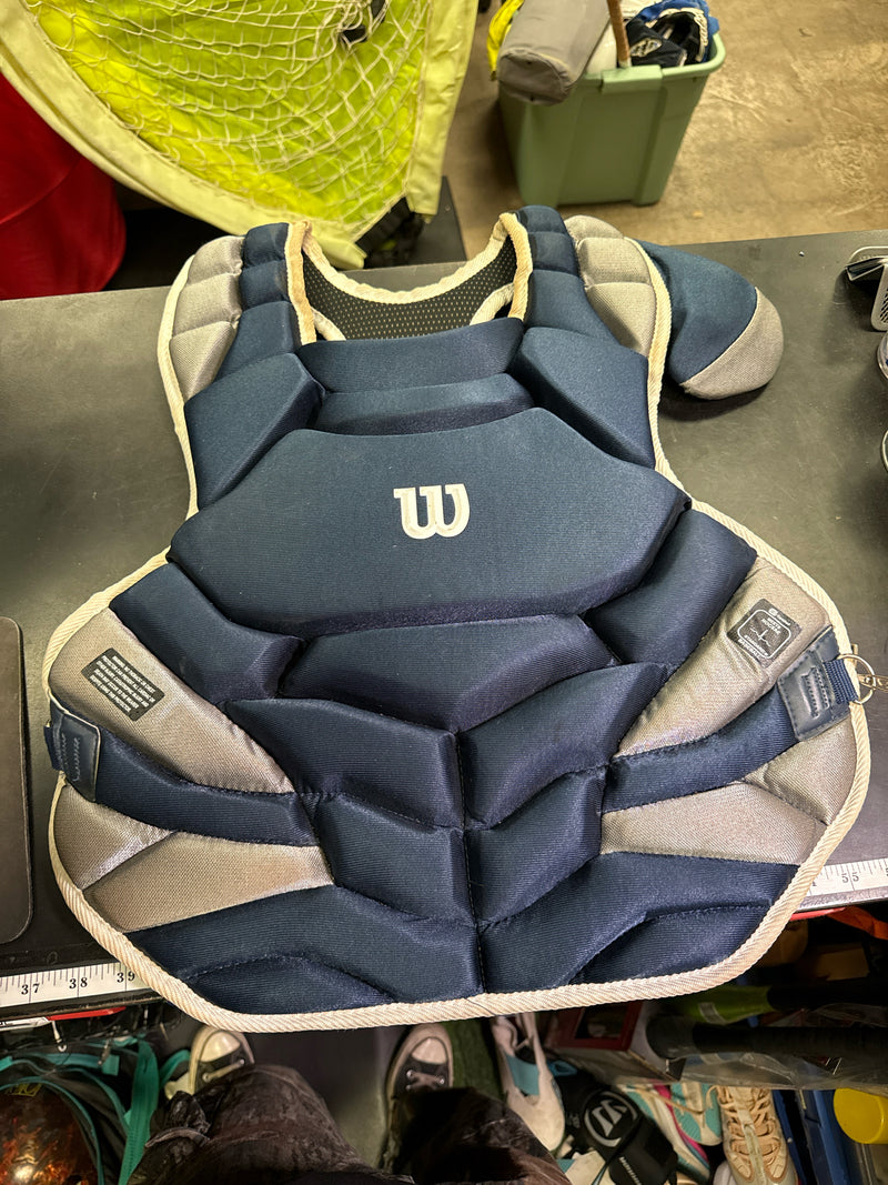 Load image into Gallery viewer, Used Wilson C1K Catchers Chest Protector Size Adult
