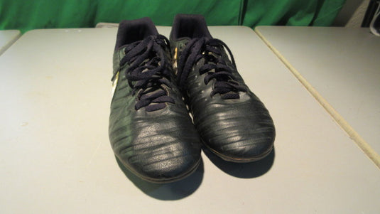 Used Nike Youth Tiempo 2.5Y Soccer Cleats