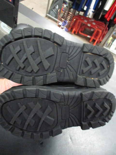 Load image into Gallery viewer, Used Alpine Design Boots Waterproof Size 4
