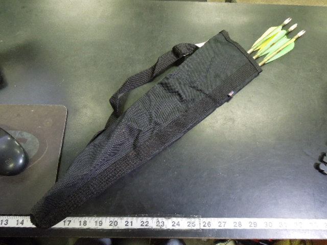 Load image into Gallery viewer, Used Clip On Arrow Quiver with 3 Easton XX75 Camo Hunter Arrows
