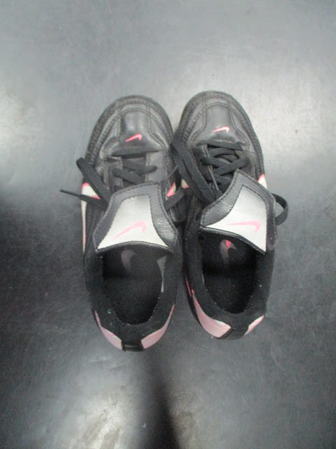Load image into Gallery viewer, Used Nike youth cleats (size 12c)
