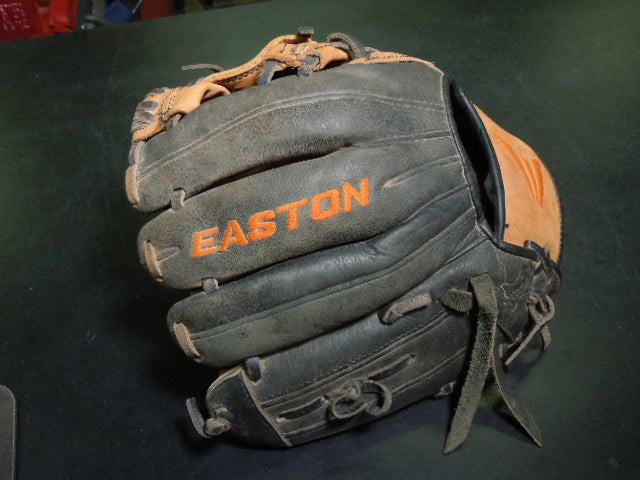 Load image into Gallery viewer, Used Easton Future Legend 11" Youth Pro Model FL1100BKTN RHT Infield Glove
