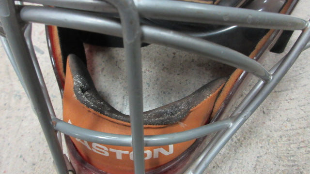 Load image into Gallery viewer, Used Easton Stealth Adult Large Hockey Style Catcher Helmet
