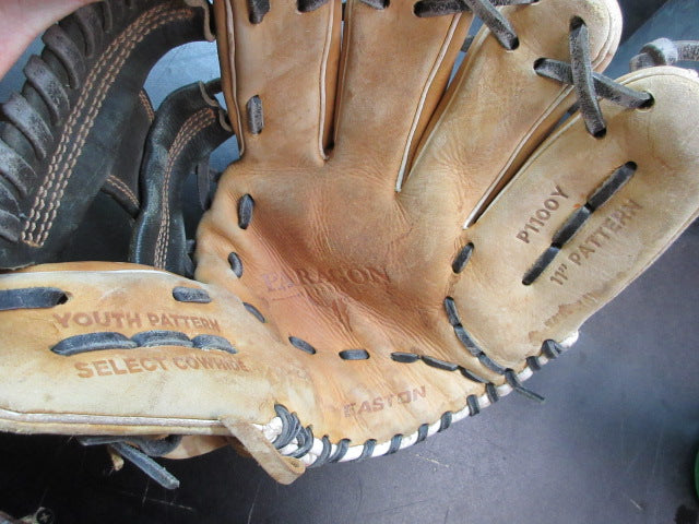 Load image into Gallery viewer, Used Easton Paragon Series 11" Glove - RHT
