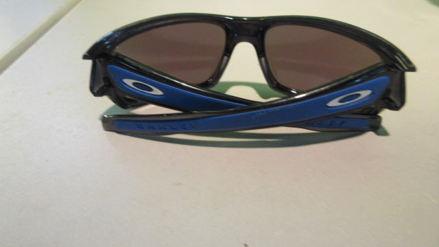 Load image into Gallery viewer, Used Oakley Turbine Sunglasses
