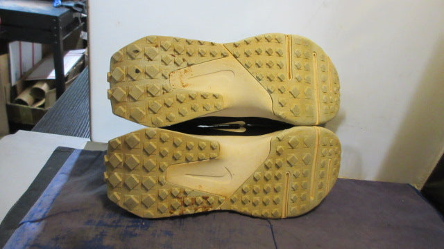 Load image into Gallery viewer, Used Nike Air Diamond Varsity Turf Cleats Adult Size 7
