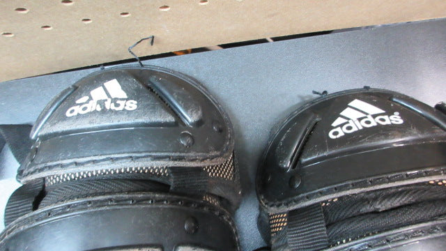 Load image into Gallery viewer, Used Adidas Catchers Shin Guards
