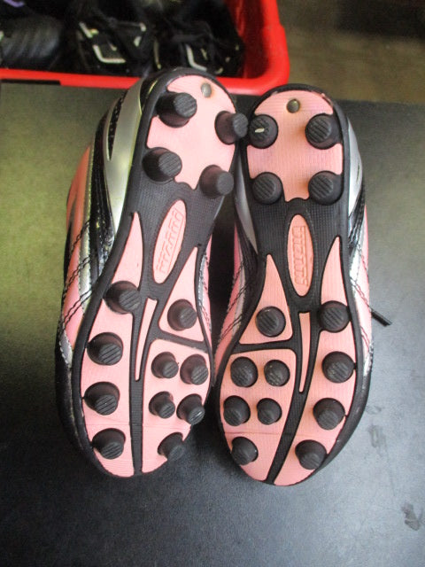 Load image into Gallery viewer, Vizari Verona Soccer Cleats Youth Size 10
