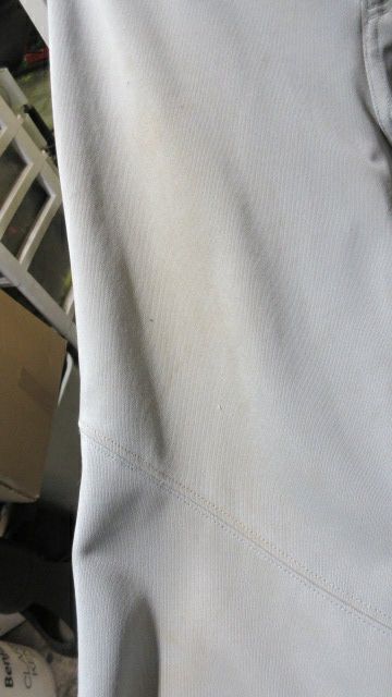 Used Under Armour Open Bottom Pants Youth Size Large - stains & wear