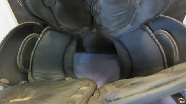 Load image into Gallery viewer, Used Xenith Fly Shoulder Pads Youth Size Medium - small tear
