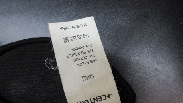 Load image into Gallery viewer, Used Century Cloth Shin Instep Pads - Size Small
