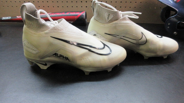 Load image into Gallery viewer, Used Nike Alpha Menace Flynit Football Cleats - Size 7
