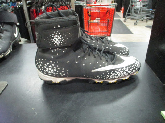 Used Nike Savage Shark Size 9.5 High Top Football Cleats