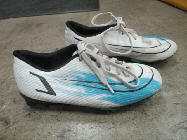 Load image into Gallery viewer, Used White/Blue Soccer Cleats Size 4
