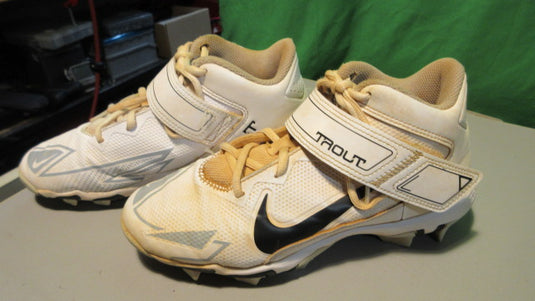 Used Nike Trout Cleats Size 5