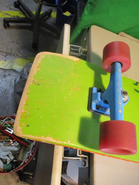 Load image into Gallery viewer, Used Santa Cruz Simpsons Bart Model Complete Skateboard
