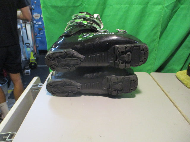 Load image into Gallery viewer, Used Dalbello Green Menace Size 8.5 Downhill Ski Boots
