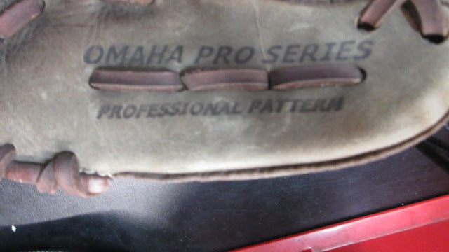 Load image into Gallery viewer, Used Louisville Slugger TPX OMAHA 11.5&quot; Baseball/Softball Glove
