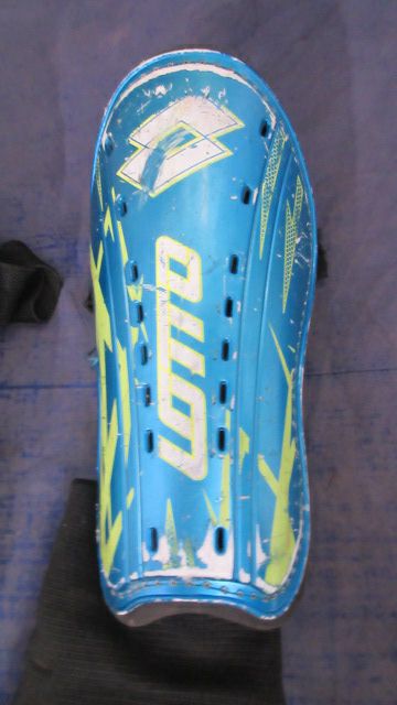 Used Lotto Shin Guards Size Youth - scratches