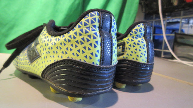 Load image into Gallery viewer, Used Lotto Youth 2Y Soccer Cleats - Some Wear
