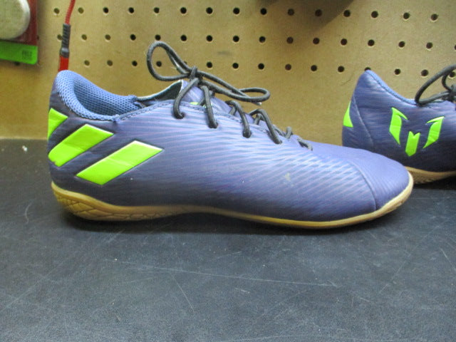 Load image into Gallery viewer, Used Adidas Chaussures Nemeziz Messi Indoor Soccer Cleats - Size 4
