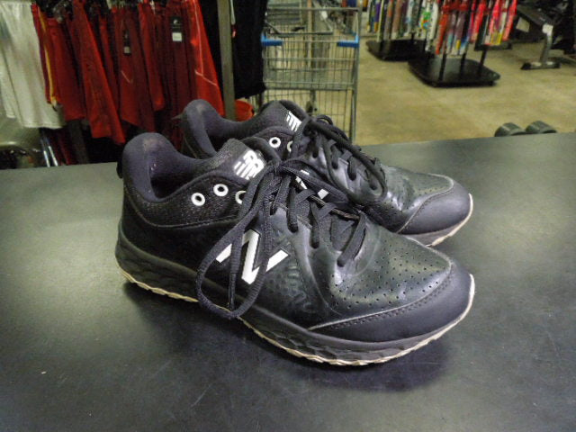 Load image into Gallery viewer, Used New Balance Women's Fresh Foam Velo V2 Turf Softball Shoes Size 8
