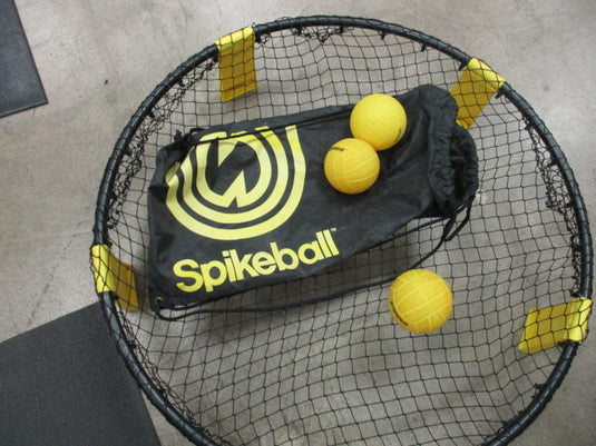 Used Spike Ball Yard Game With Carrying Bag 3- Balls