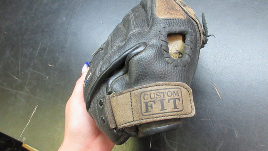Used Wilson A2452 11 1/2" Leather Glove - RHT
