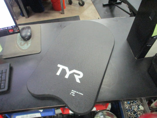 Used Tyr Kickboard 20