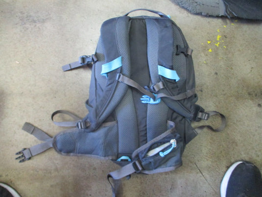 Used REI Co-Op Tarn 18