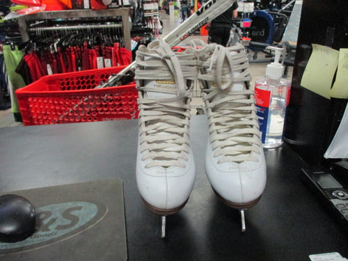 Used Jackson Mystique Mark II Size 3.5 Figure Skates (Has Wear)