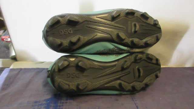 Load image into Gallery viewer, Used DSG Speed Viper Soccer Cleats Youth Size 1
