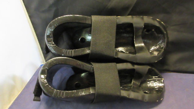 Load image into Gallery viewer, Used ATA Sparring Shoes Adult Size Small
