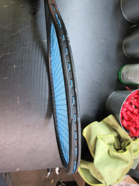 Load image into Gallery viewer, Used Prince Graphite Finalist 110 Tennis Racquet - 27"
